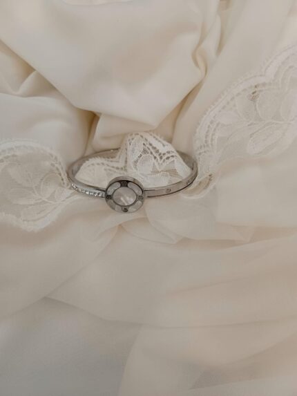 White circle Bangle